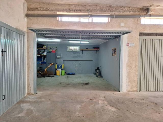 Box in vendita a Sulmona, Abruzzo