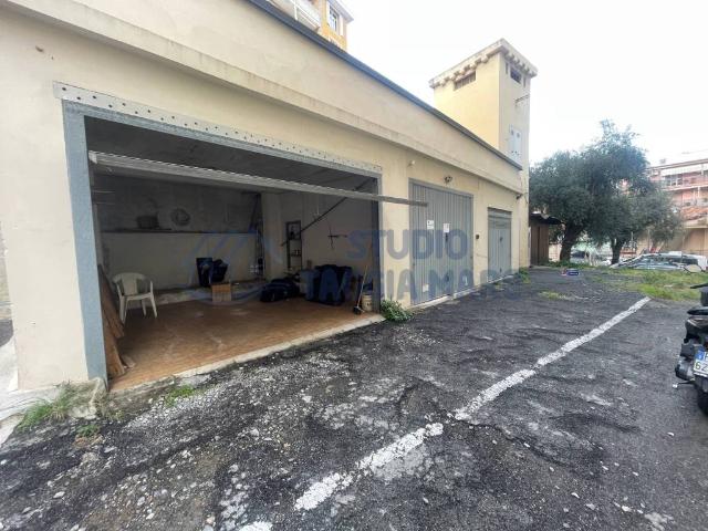 Box in vendita a Taggia, Arma Di Taggia