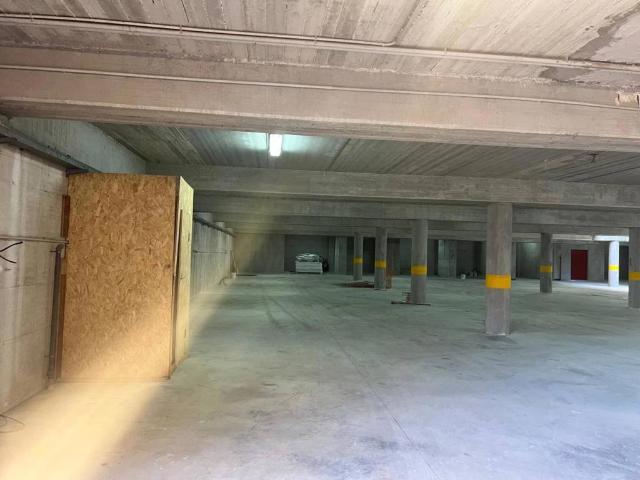 Box in vendita a Quartiere Paolo VI, Puglia