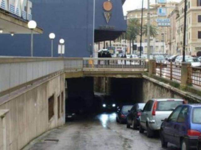 Box in vendita a Puglia, Taranto