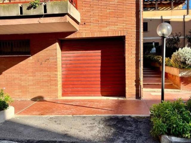 Box in vendita a Tarquinia, Lazio