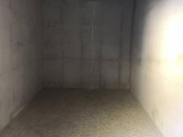 Box in vendita a Roncal, Temù