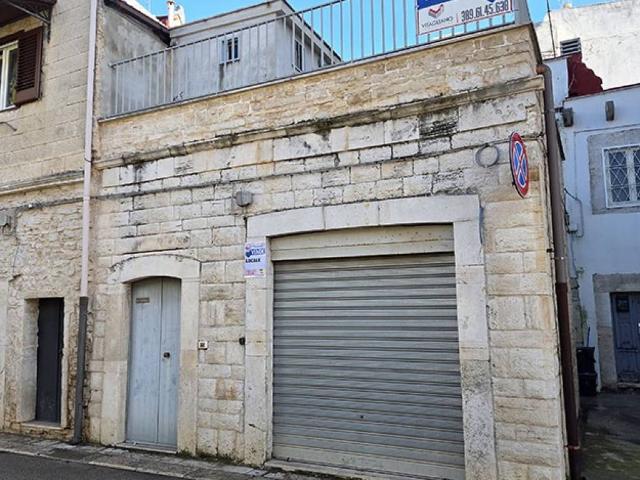 Box in vendita a Puglia, Bari