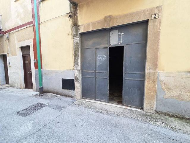 Box in vendita a Puglia, Bari