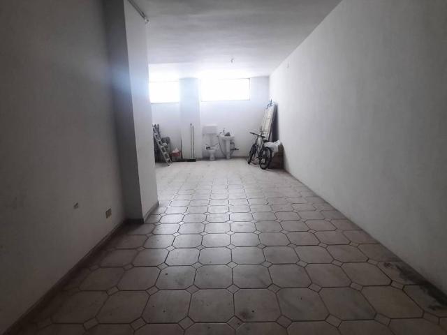 Box in vendita a Puglia, Bari