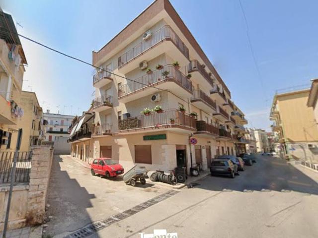 Box in vendita a Puglia, Bari