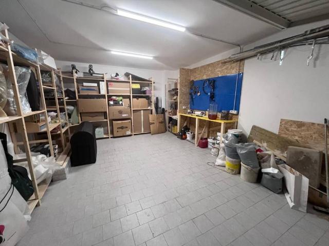 Box in vendita a Termoli, Molise