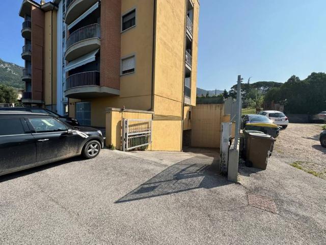 Box in vendita a Campomaggiore, Terni
