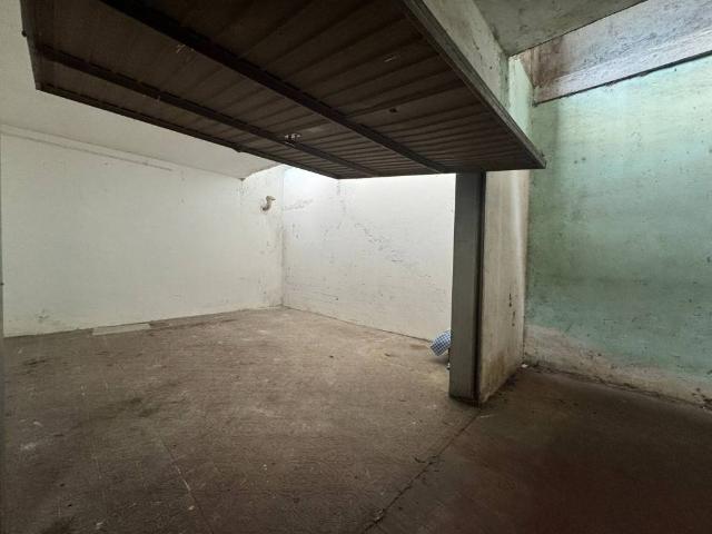 Box in vendita a Terni, Umbria