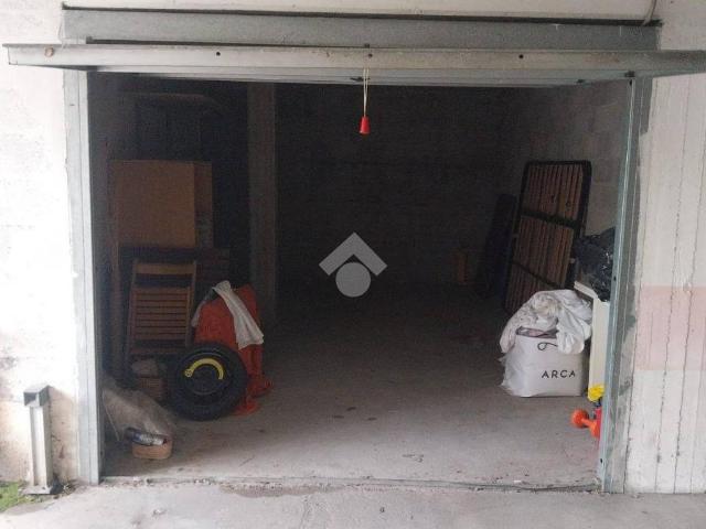 Box in vendita a Borgo Rivo, Terni