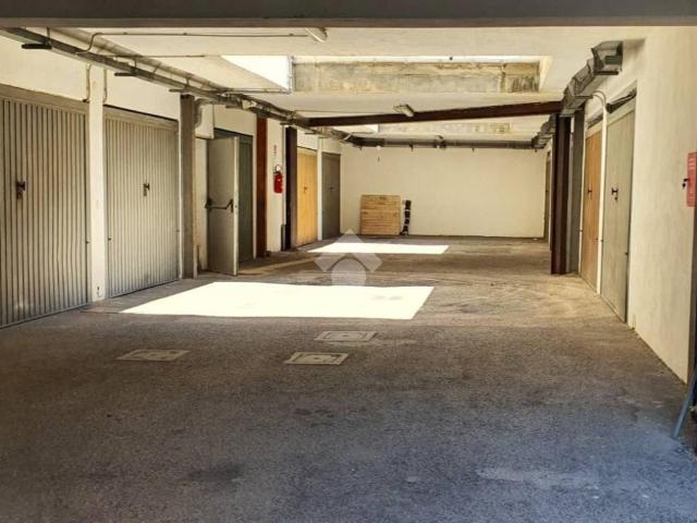 Box in vendita a Borgo Rivo, Terni