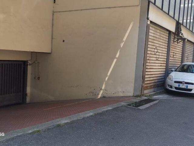 Box in vendita a Città Giardino, Terni
