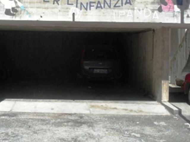 Box in vendita a Terni, Umbria
