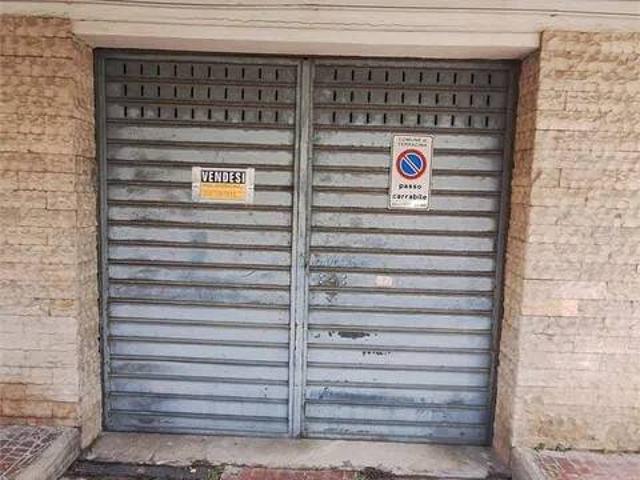 Box in vendita a Terracina, Latina