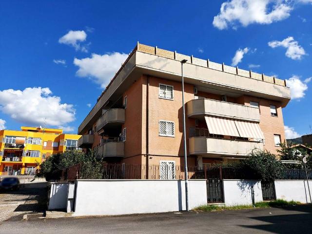 Box in vendita a Campolimpido, Roma Capitale
