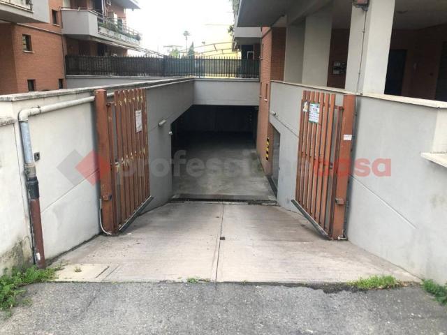 Box in vendita a Campolimpido, Roma Capitale