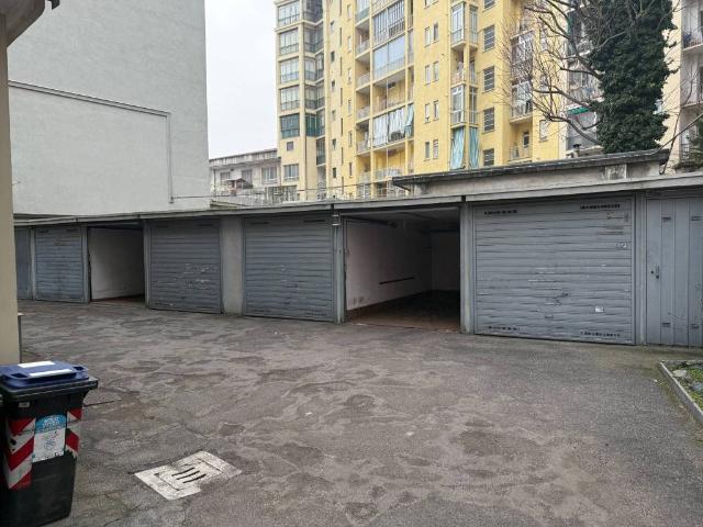 Box in vendita a Circoscrizione 3, Piemonte
