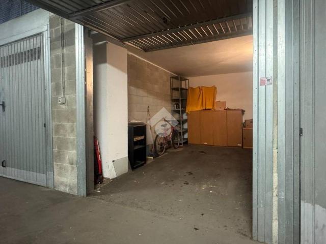 Box in vendita a Circoscrizione 4, Piemonte