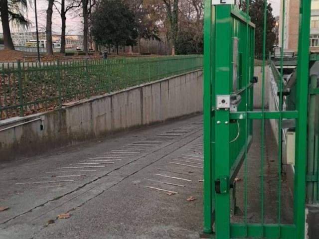 Box in vendita a Mirafiori Sud, Piemonte