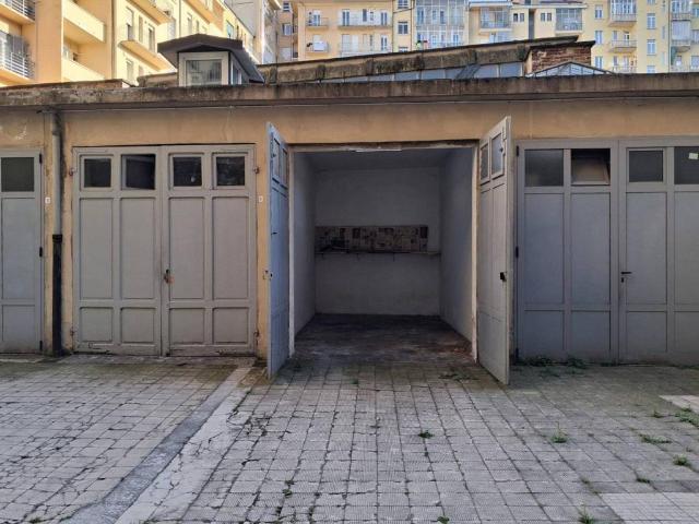 Box in vendita a Circoscrizione 1, Piemonte