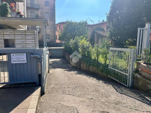 Box in vendita a Torre Boldone, Bergamo