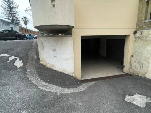 Box in vendita a Scala, Torregrotta