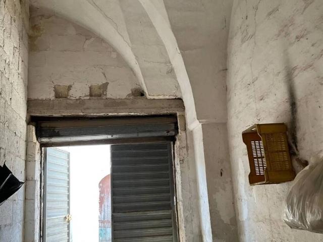 Box in vendita a Puglia, Taranto