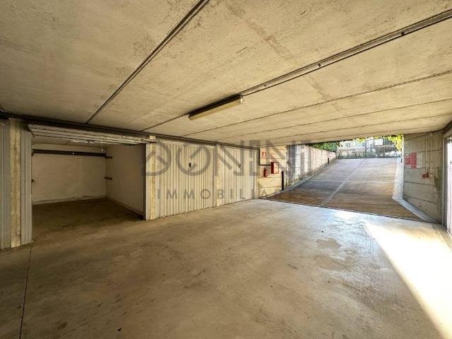 Box in vendita a Lodula, Tradate