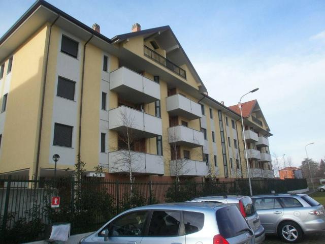 Box in vendita a Tradate, Lombardia