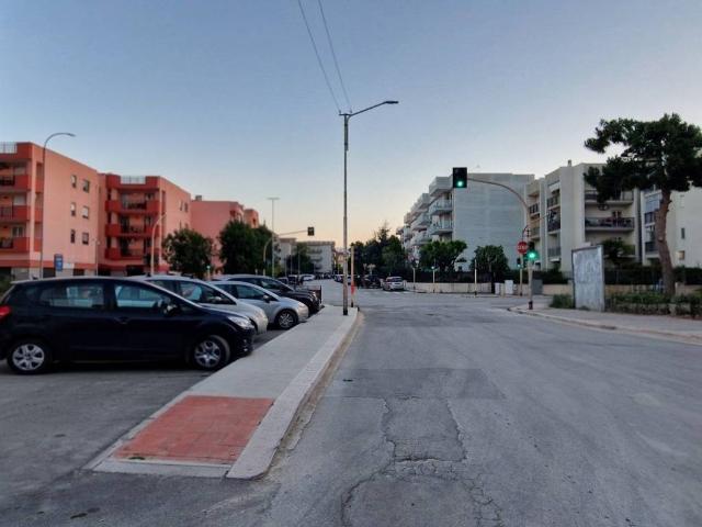 Box in vendita a Puglia, Barletta-andria-trani