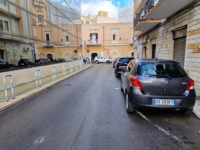Box in vendita a Puglia, Barletta-andria-trani