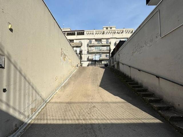 Box in vendita a Puglia, Barletta-andria-trani