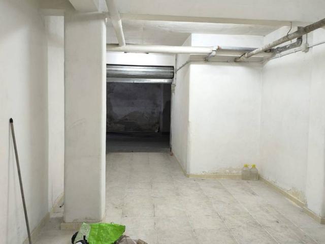 Box in vendita a Trani, Barletta-andria-trani