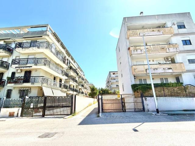 Box in vendita a Trani, Barletta-Andria-Trani