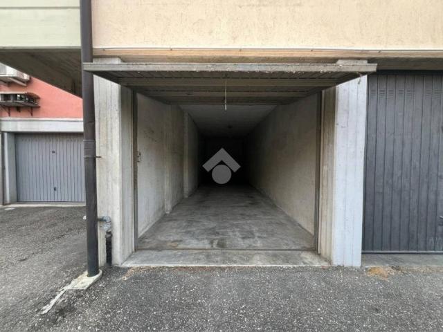 Box in vendita a Vignale, Traversetolo