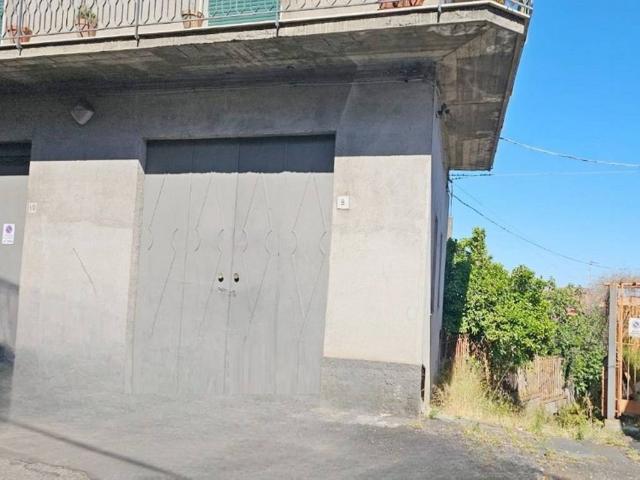 Box in vendita a Trecastagni, Sicilia