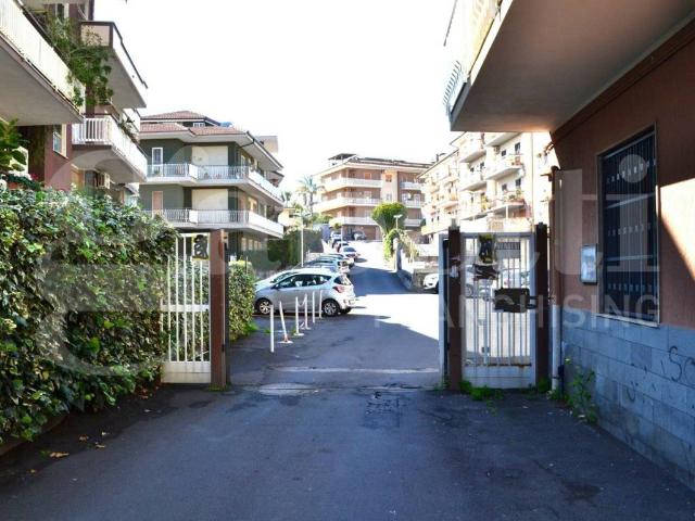 Box in vendita a San Gregorio Di Catania, Sicilia