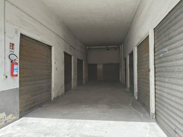 Box in vendita a Sant'agata Li Battiati, Sicilia