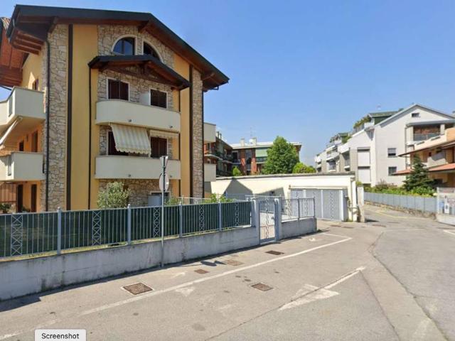 Box in vendita a Treviglio, Lombardia