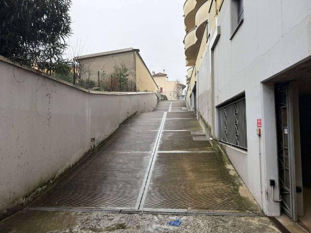 Box in vendita a Treviglio, Lombardia