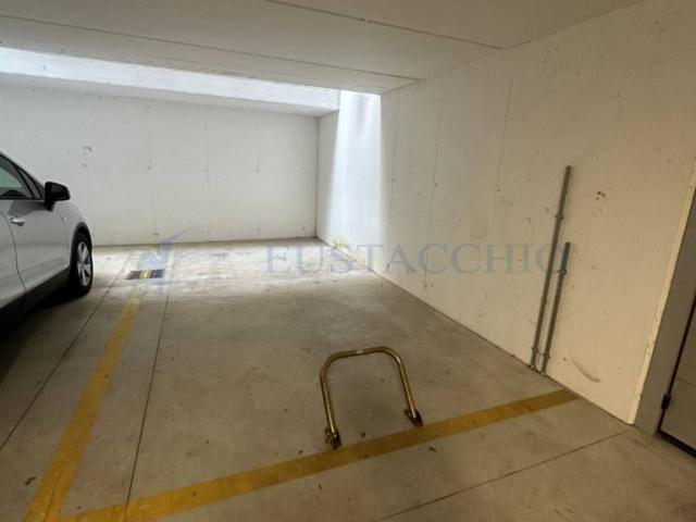 Box in vendita a Curnasco, Treviolo