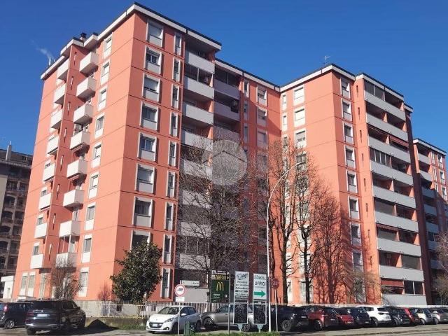 Box in vendita a Isola Rosa, Trezzano Sul Naviglio
