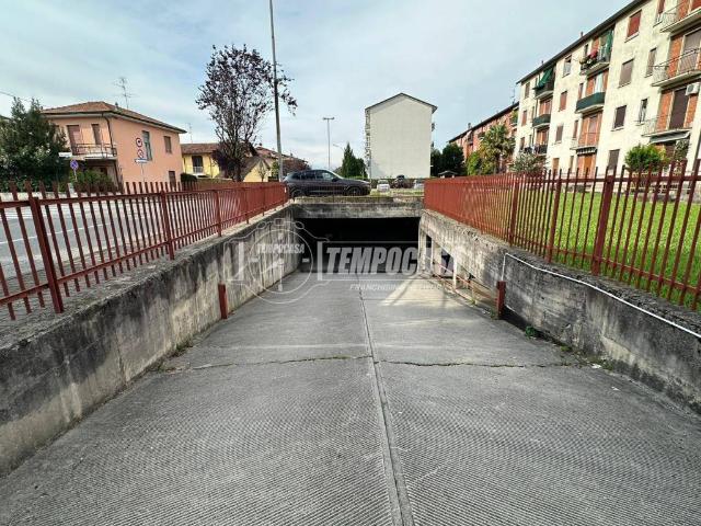 Box in vendita a Trezzo Sull'adda, Lombardia