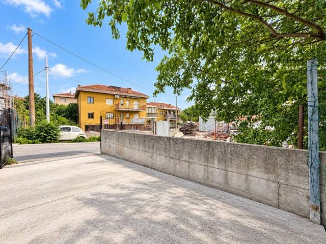 Box in vendita a Servola / Škedenj, Trieste