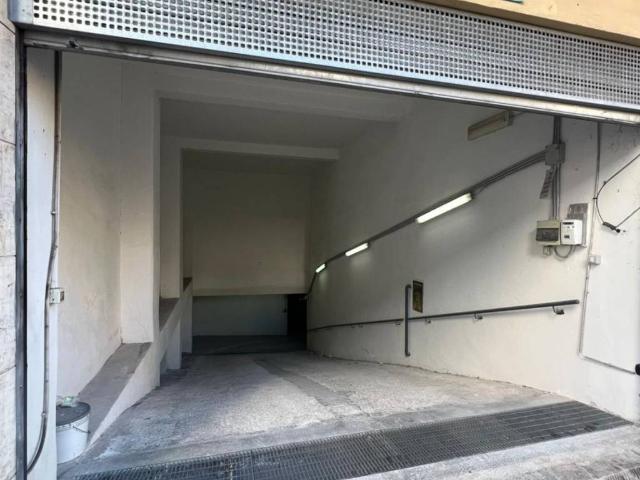 Box in vendita a Puglia, Bari