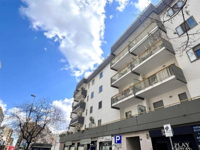 Box in vendita a Triggiano, Bari