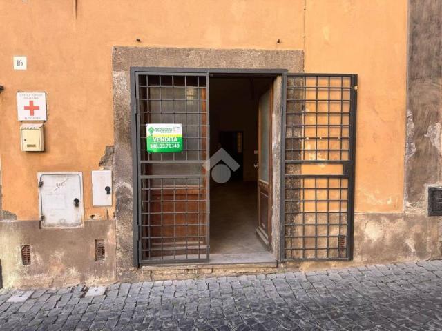 Box in vendita a Tuscania, Lazio