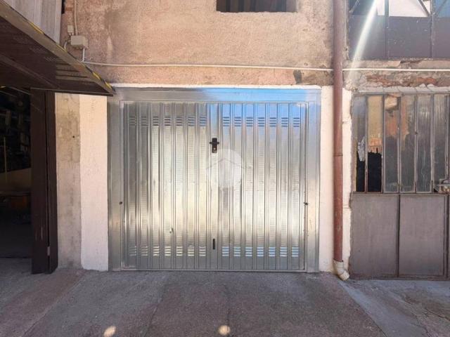 Box in vendita a Uboldo, Lombardia