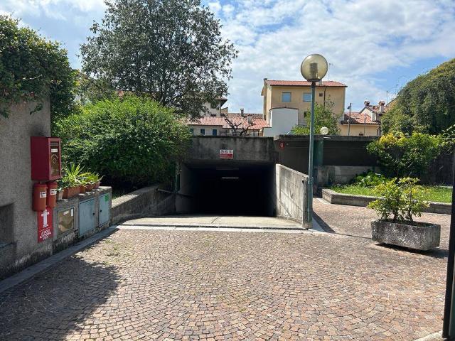 Box in vendita a Borgo Grazzano, Reana Del Roiale
