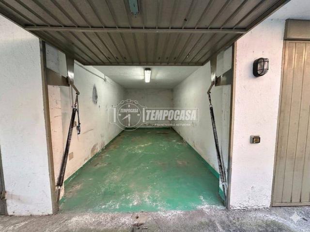 Box in vendita a Usmate Velate, Usmate